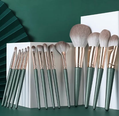 14-Piece Professional Makeup Brush Set – Hypoallergenic Nylon Bristles